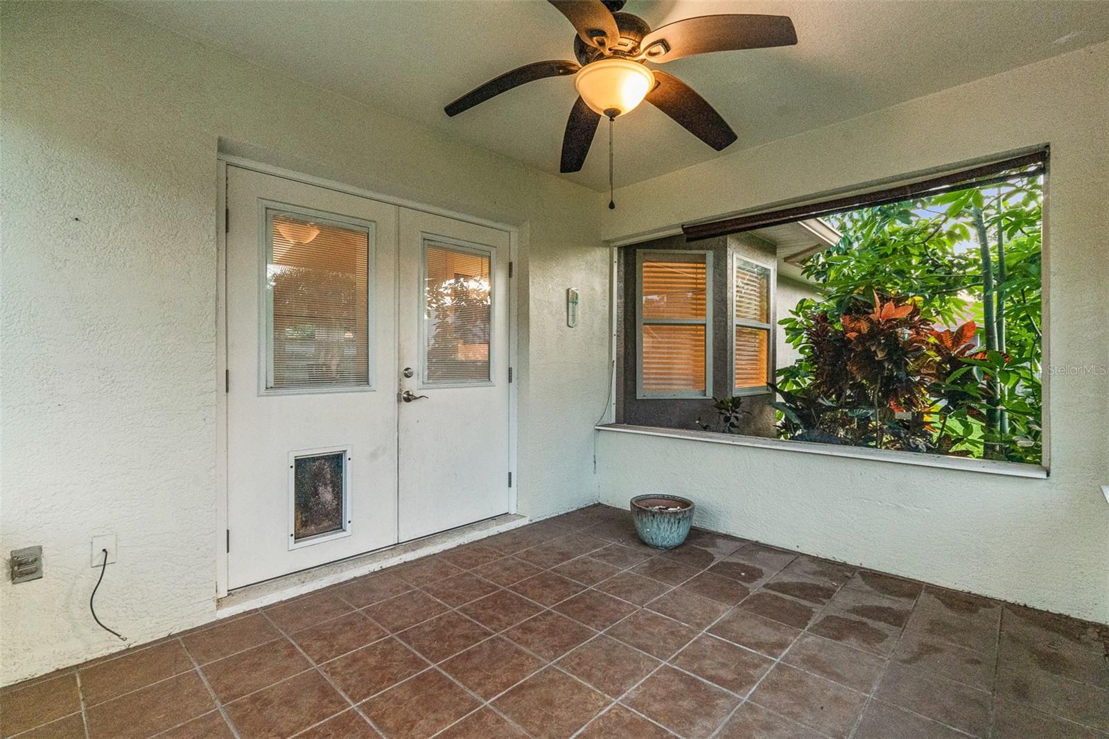 928 GEORGE HECKER DR