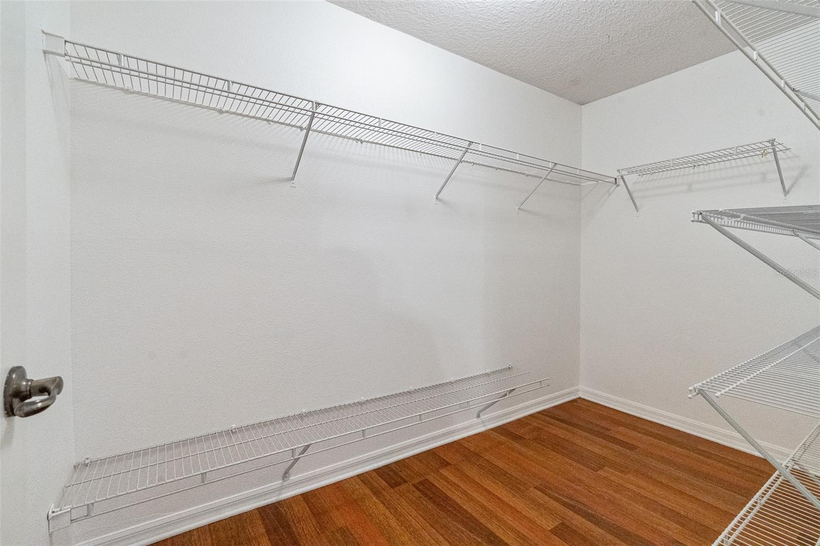 928 GEORGE HECKER DR