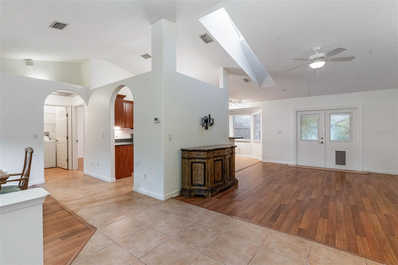 928 GEORGE HECKER DR