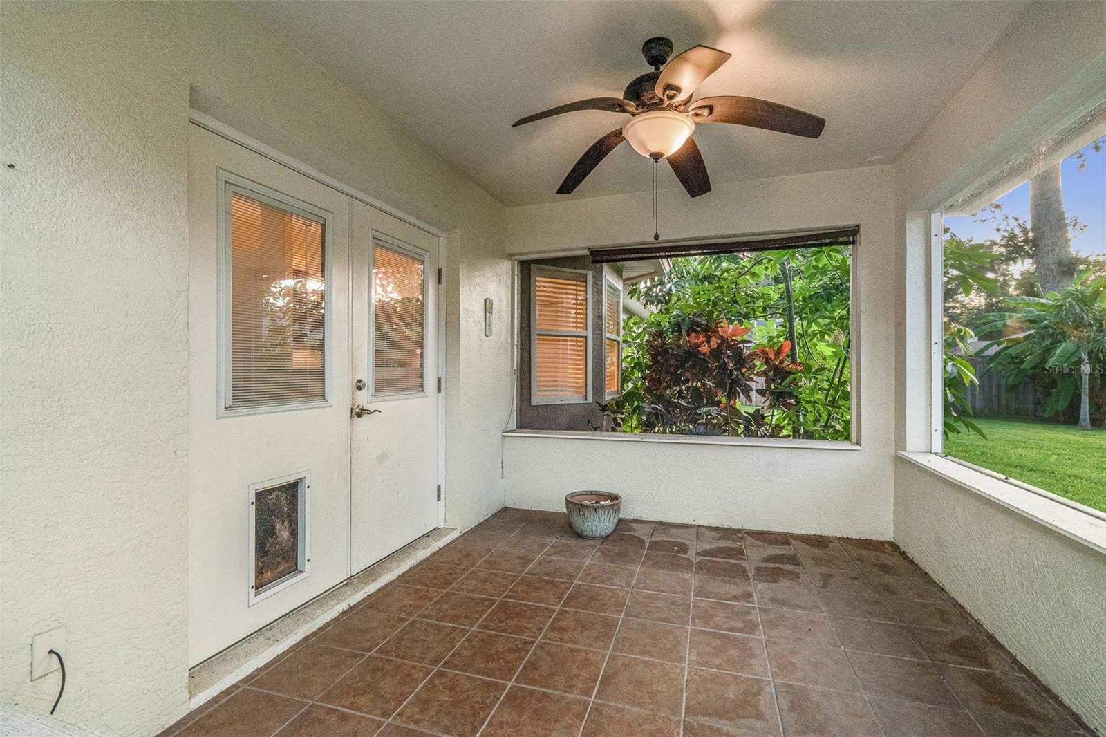 928 GEORGE HECKER DR