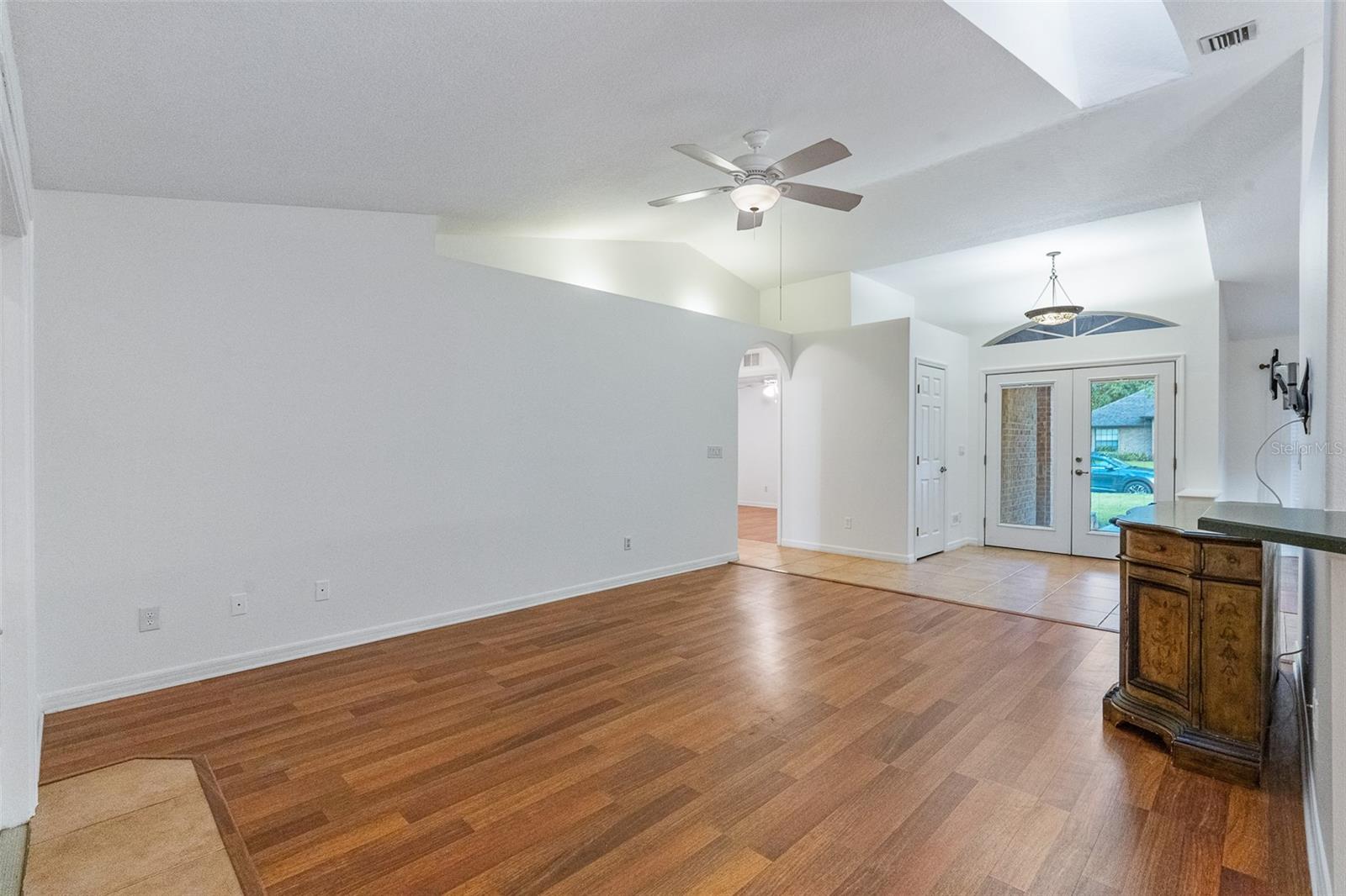 928 GEORGE HECKER DR