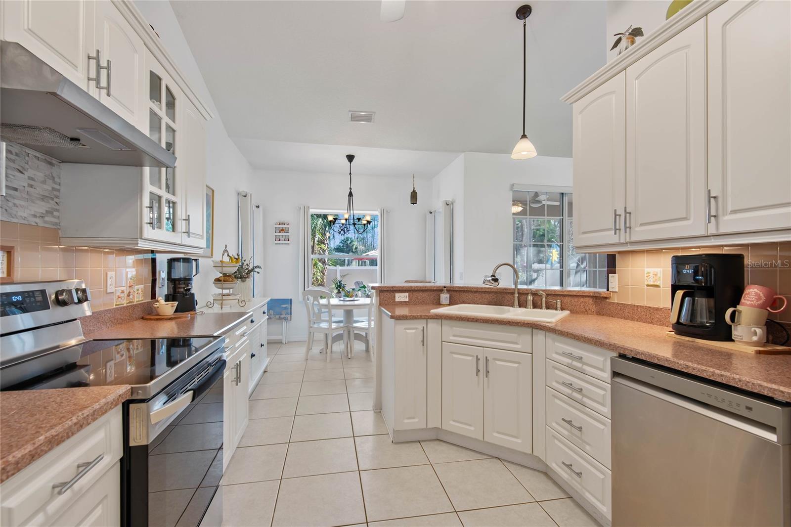 7 WINDOVER PL