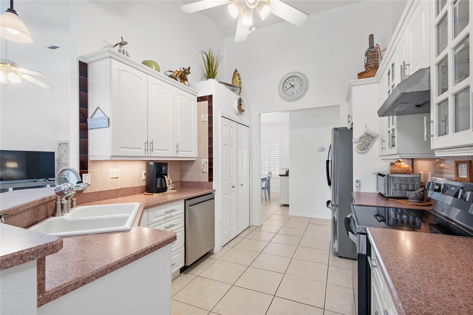 7 WINDOVER PL