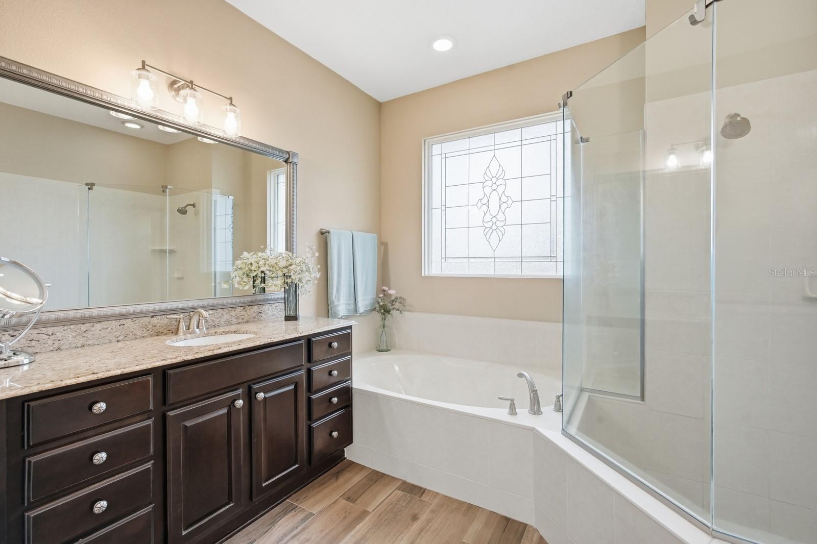 21 BLUE OAK LN