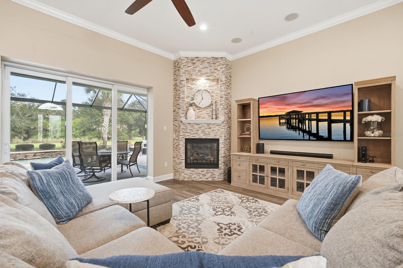 21 BLUE OAK LN