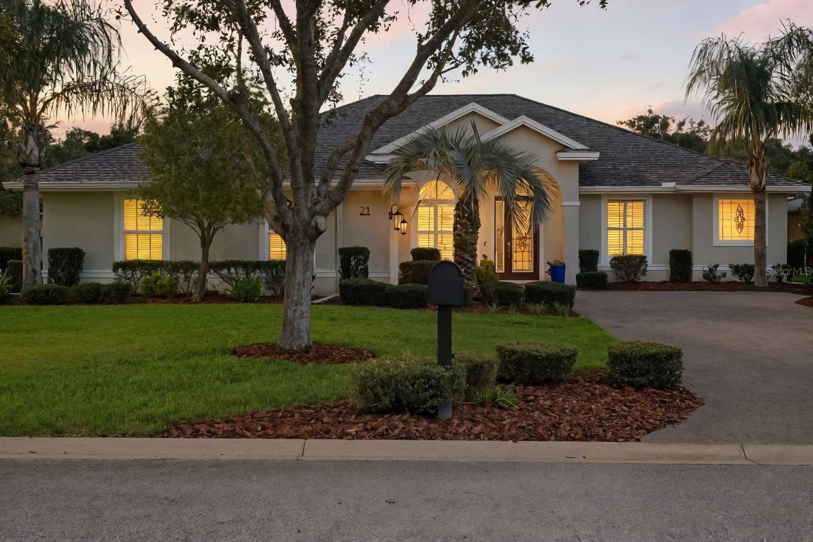21 BLUE OAK LN