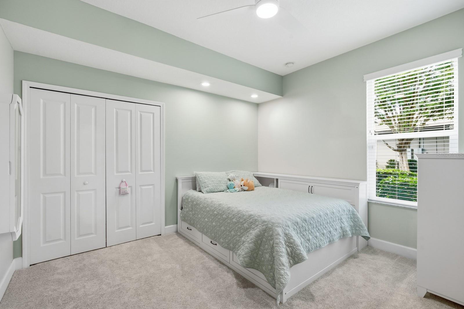 21 BLUE OAK LN