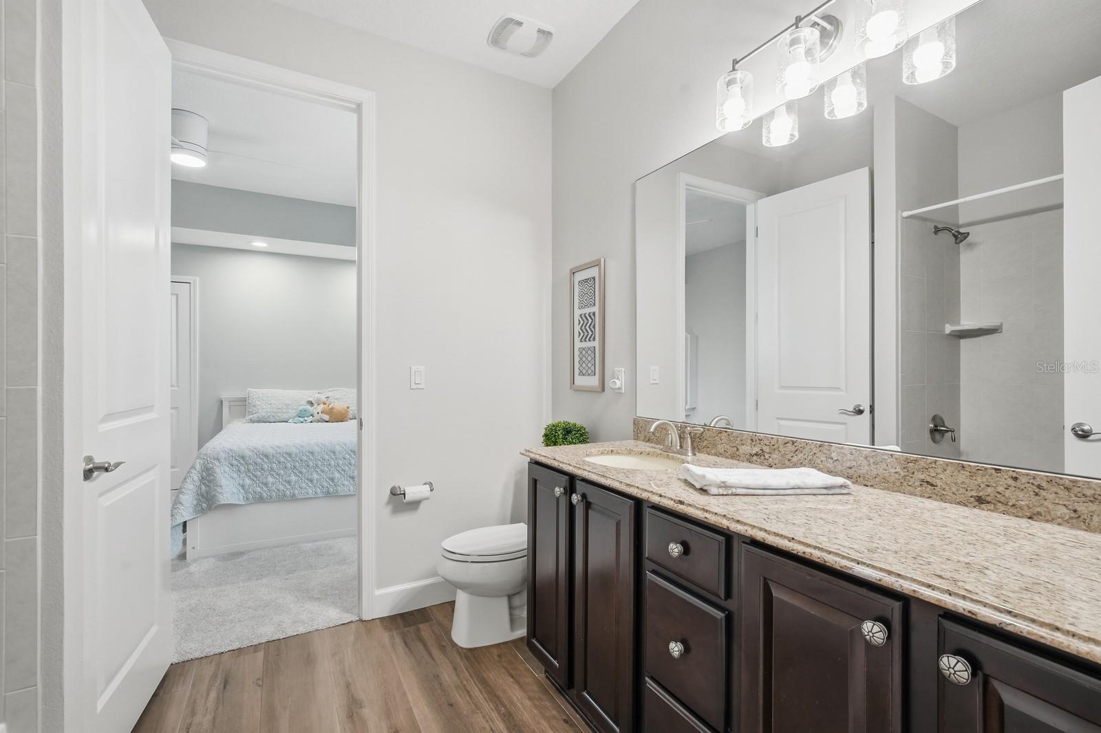21 BLUE OAK LN