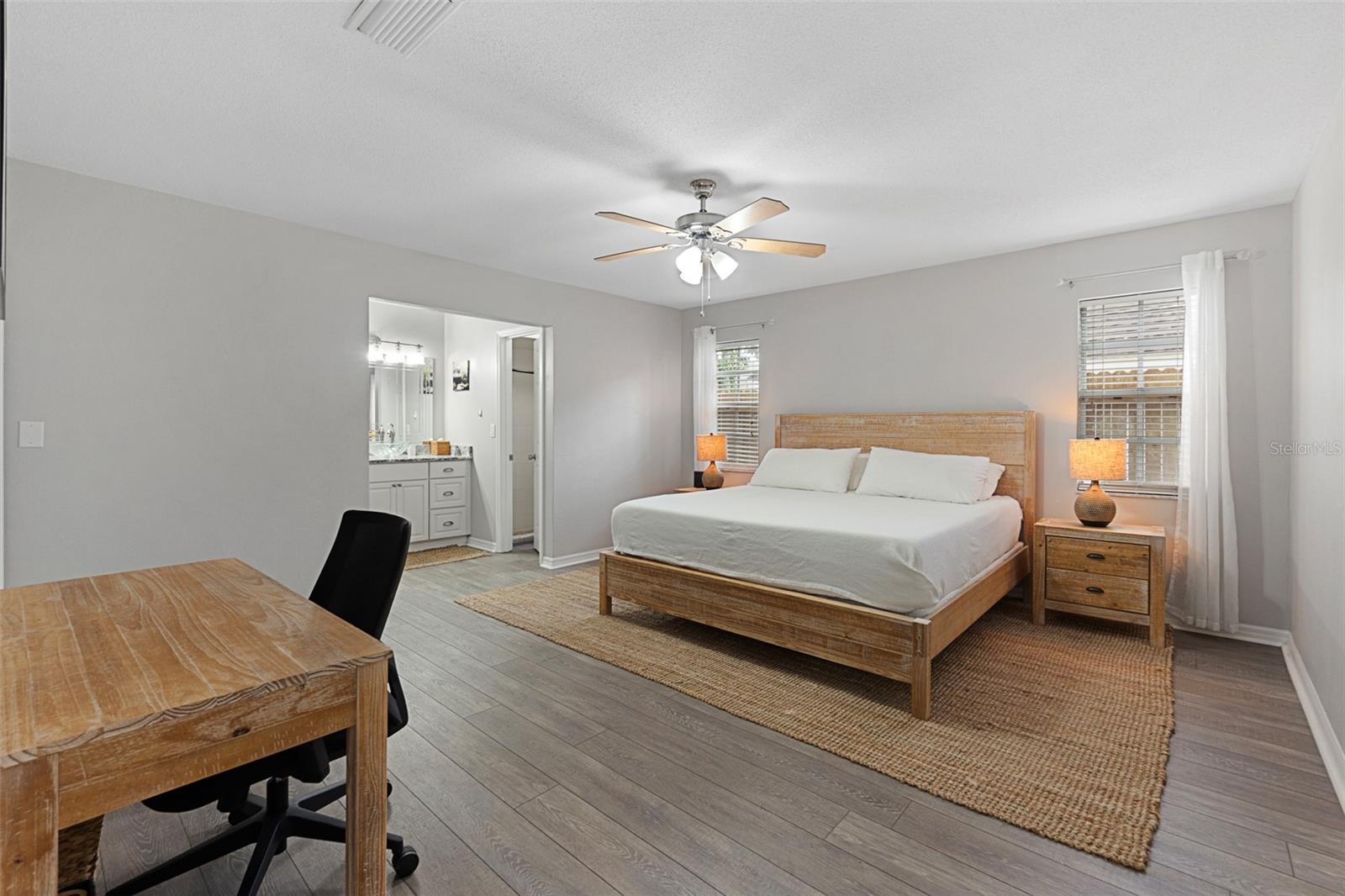 109 SEA DUCK CIR E