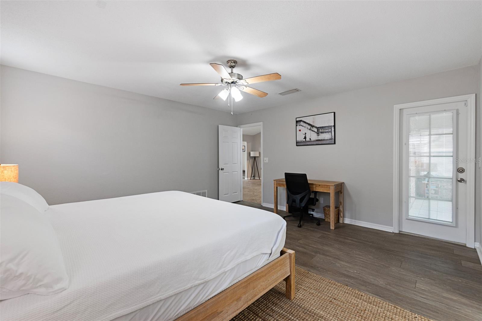 109 SEA DUCK CIR E