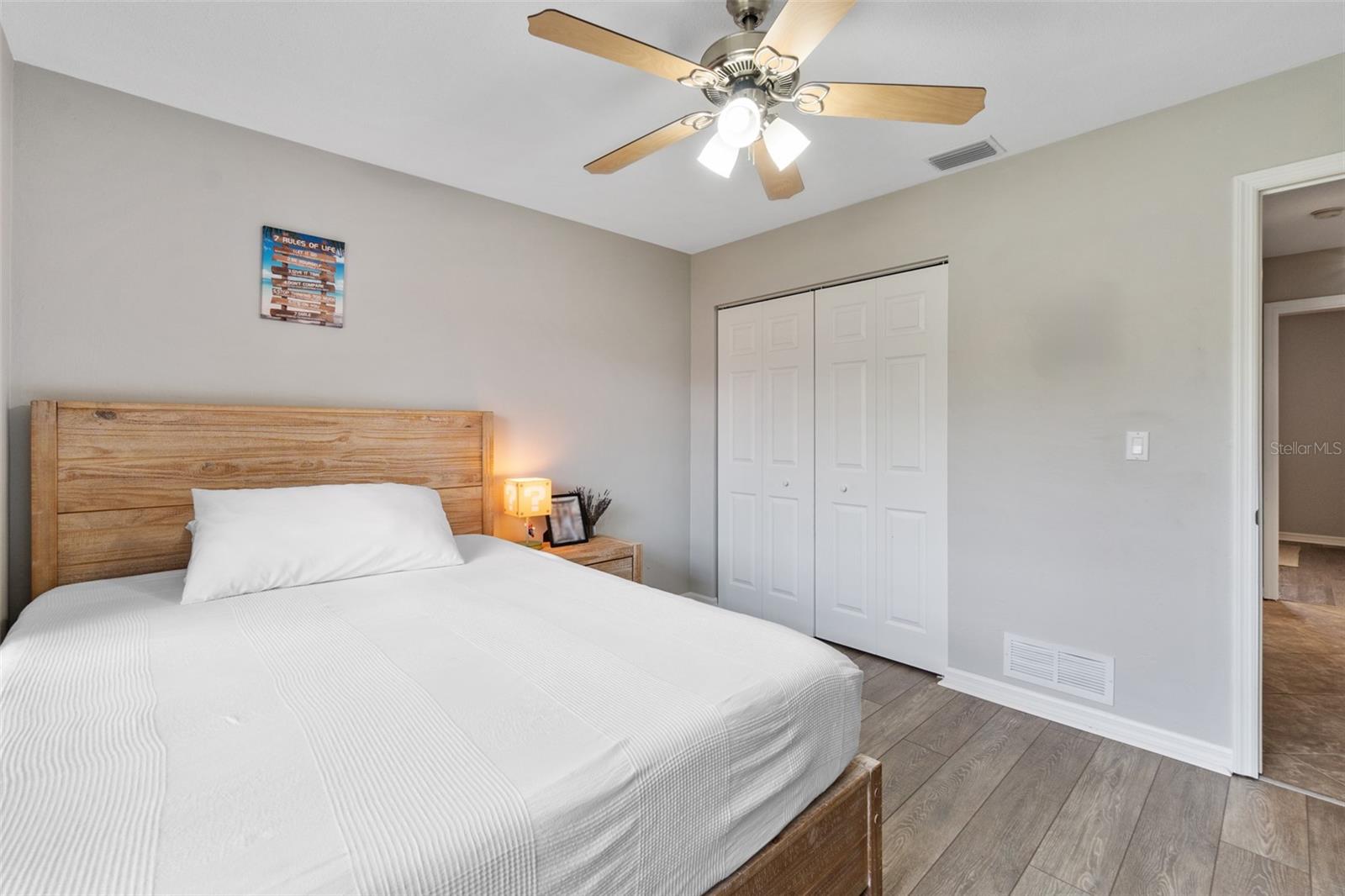 109 SEA DUCK CIR E