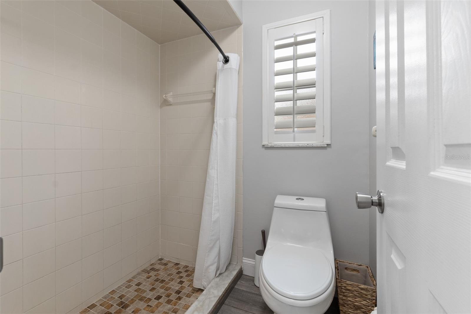 109 SEA DUCK CIR E