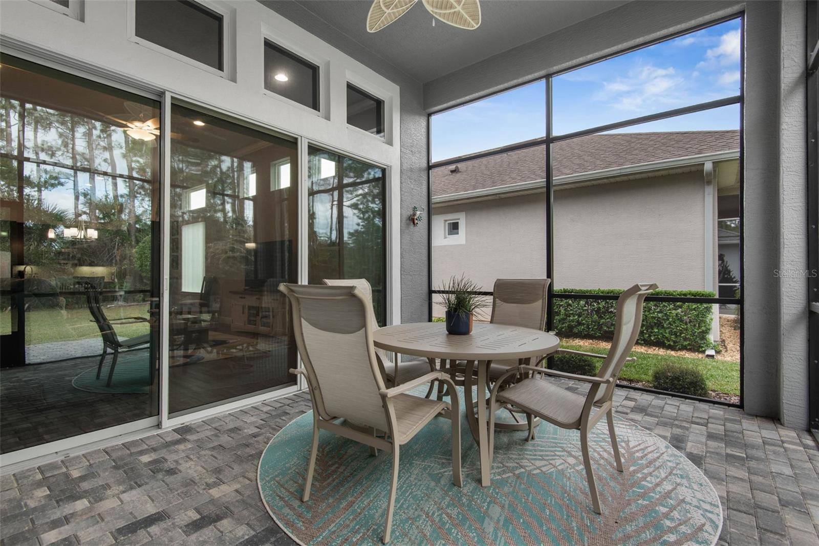 807 CREEKWOOD DR