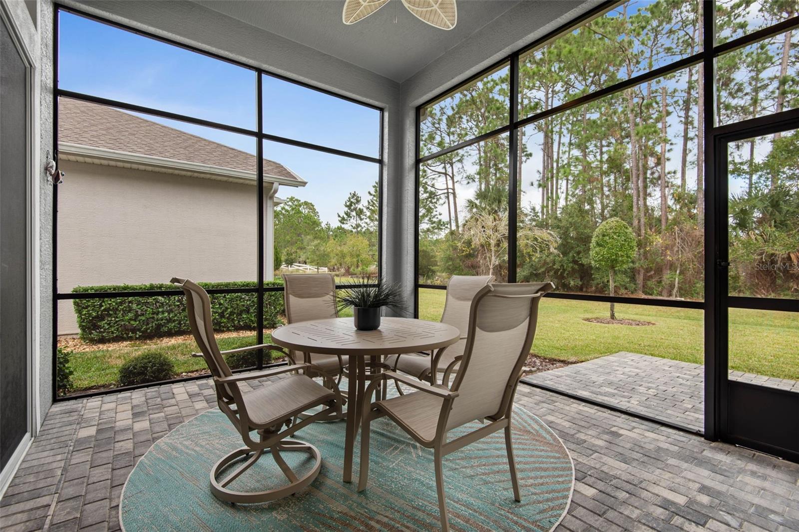 807 CREEKWOOD DR
