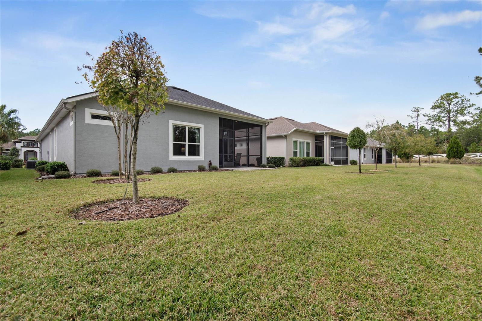 807 CREEKWOOD DR