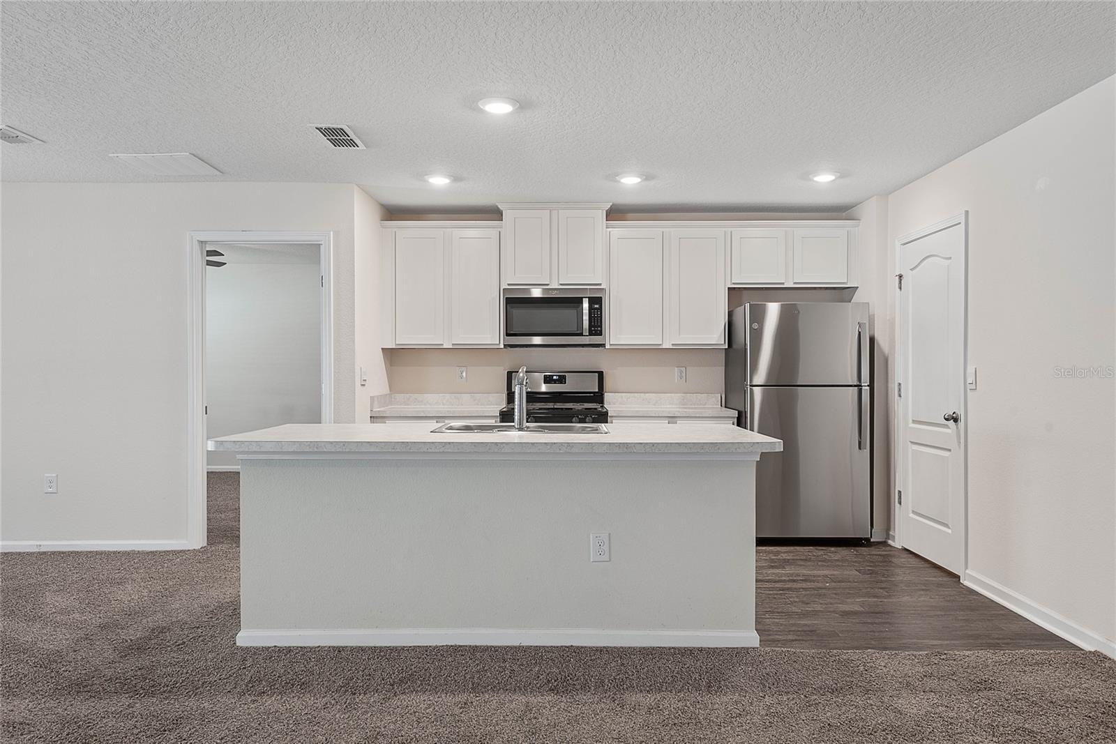 657 GRAND RESERVE DR