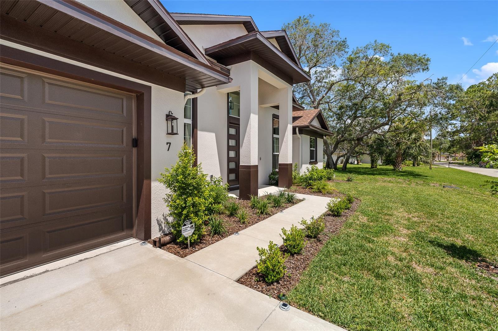 7 FORTUNE LN