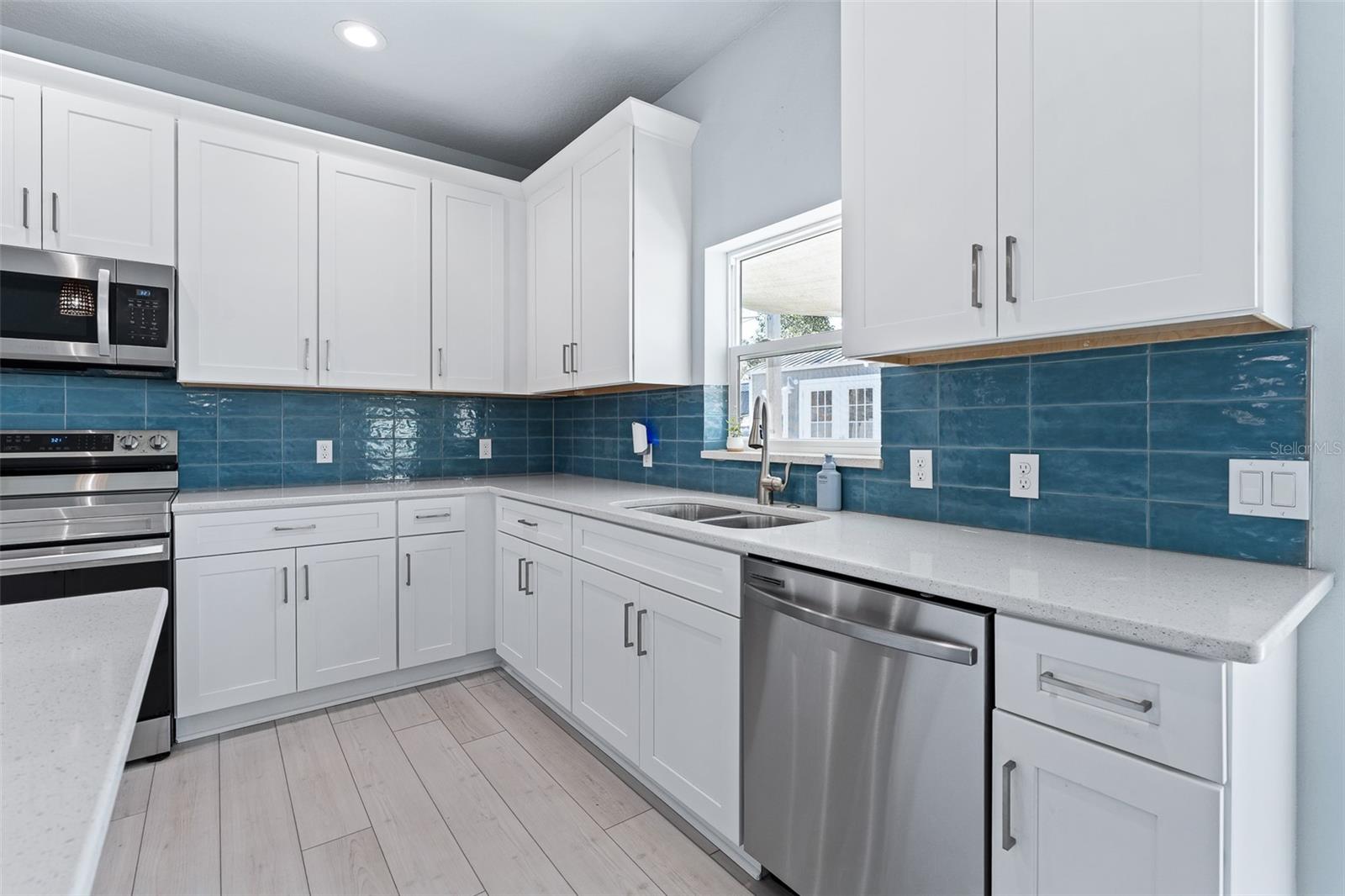 13 LEMAY PL