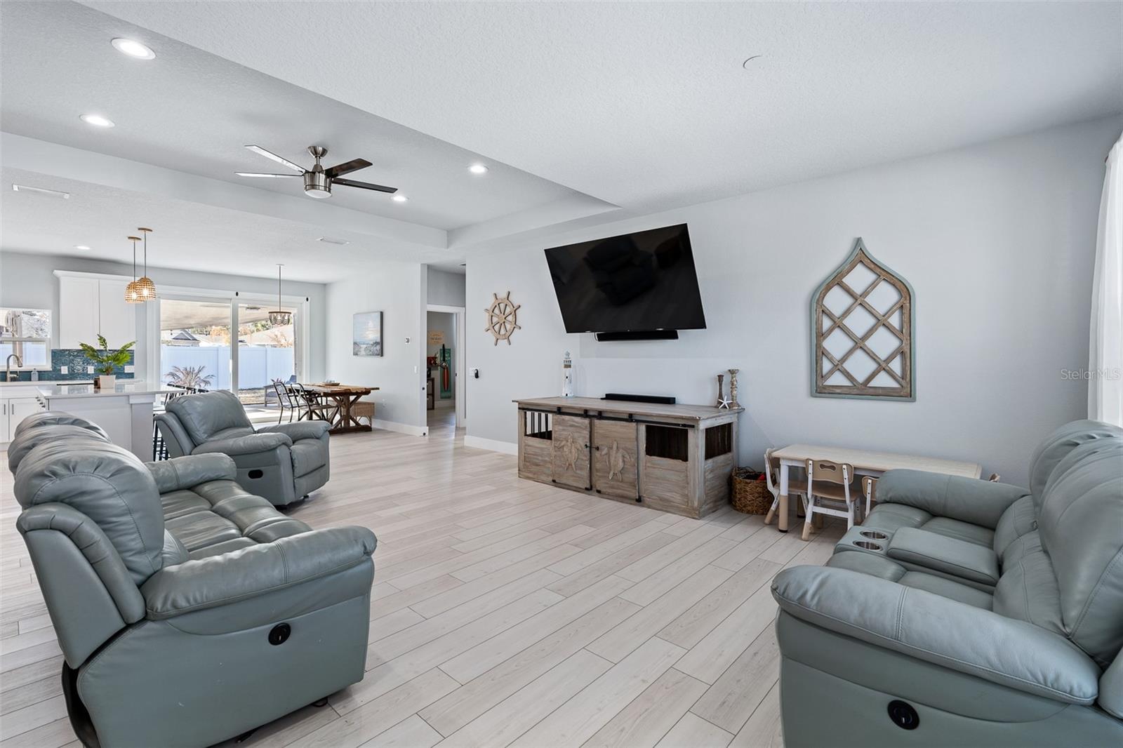 13 LEMAY PL