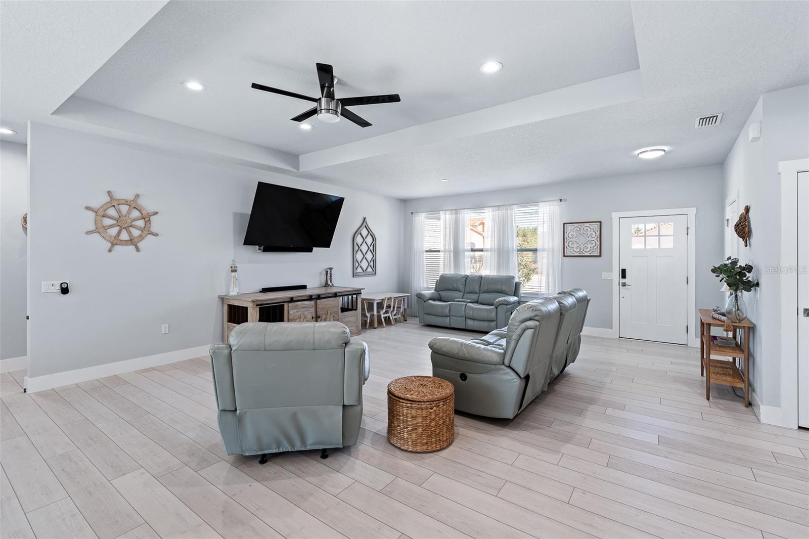 13 LEMAY PL