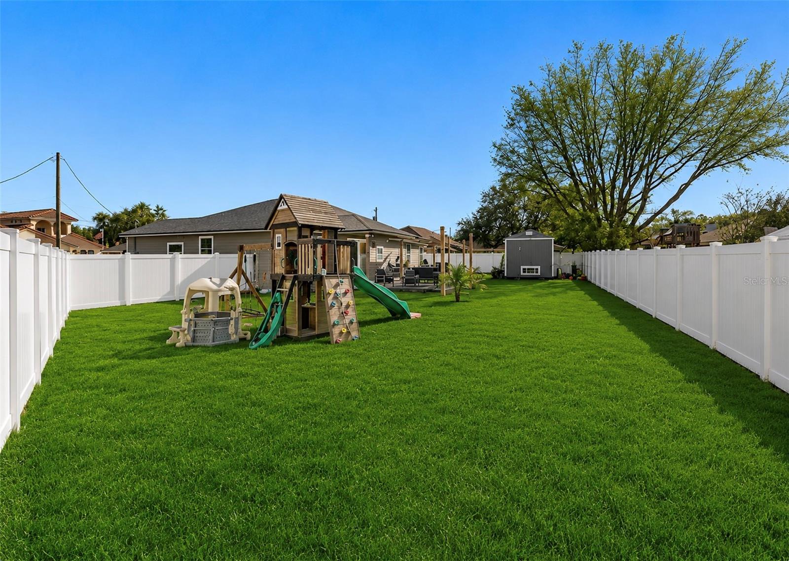 13 LEMAY PL
