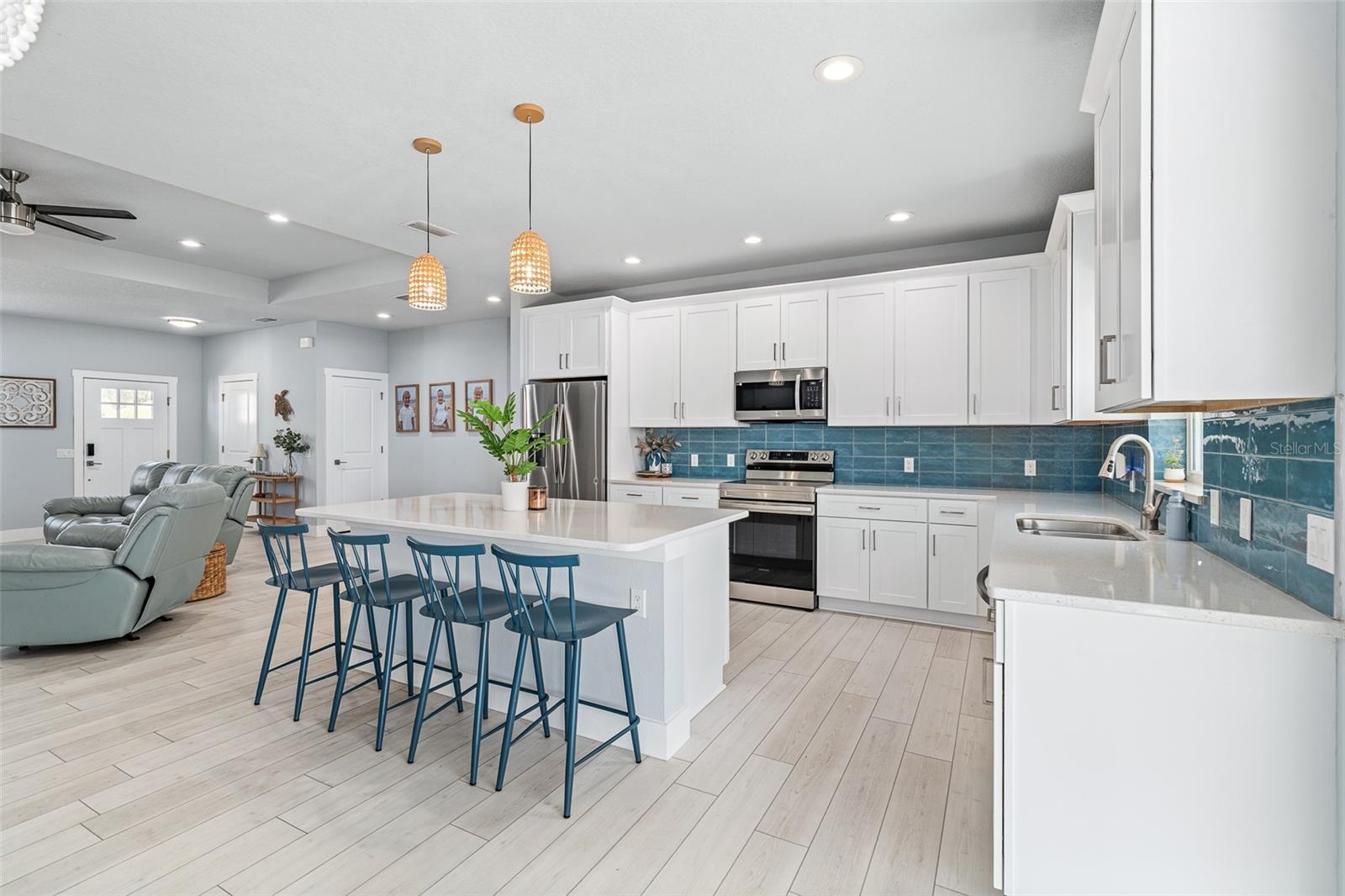 13 LEMAY PL