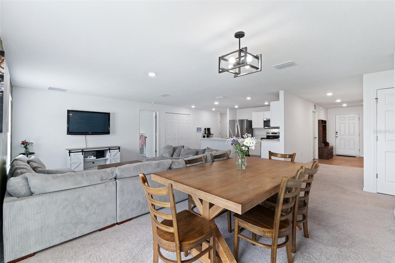 153 BIRD OF PARADISE DR