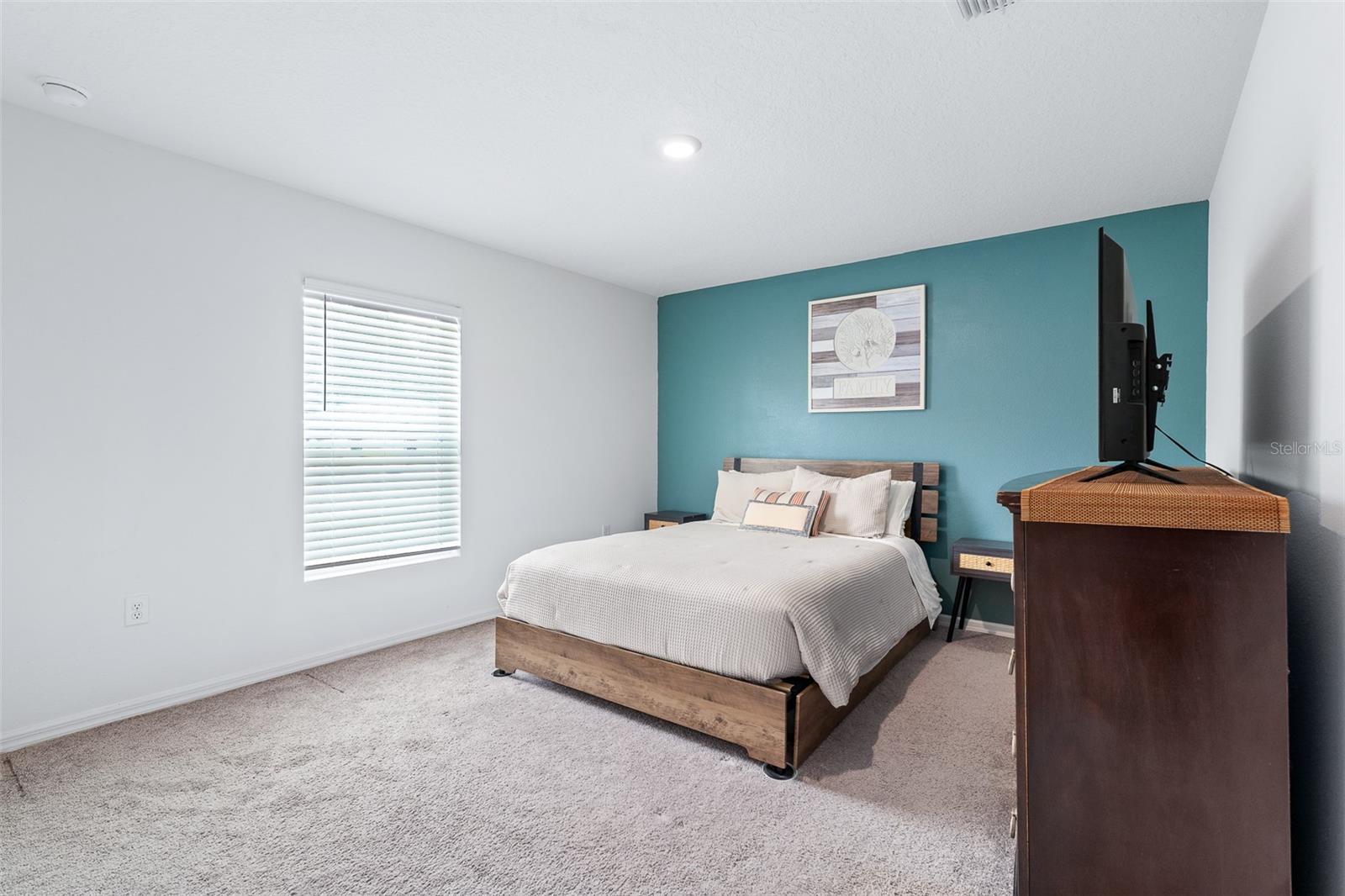 153 BIRD OF PARADISE DR