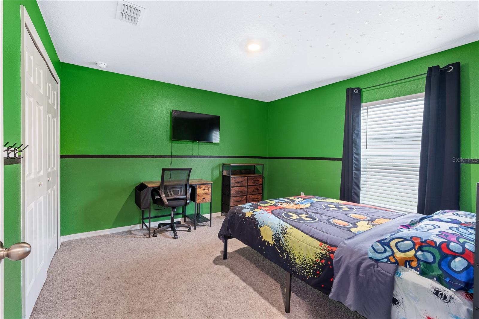 153 BIRD OF PARADISE DR