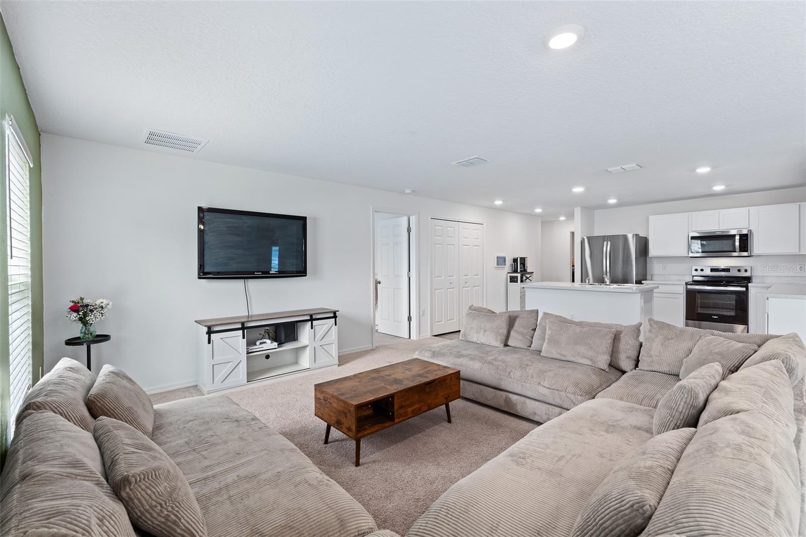 153 BIRD OF PARADISE DR