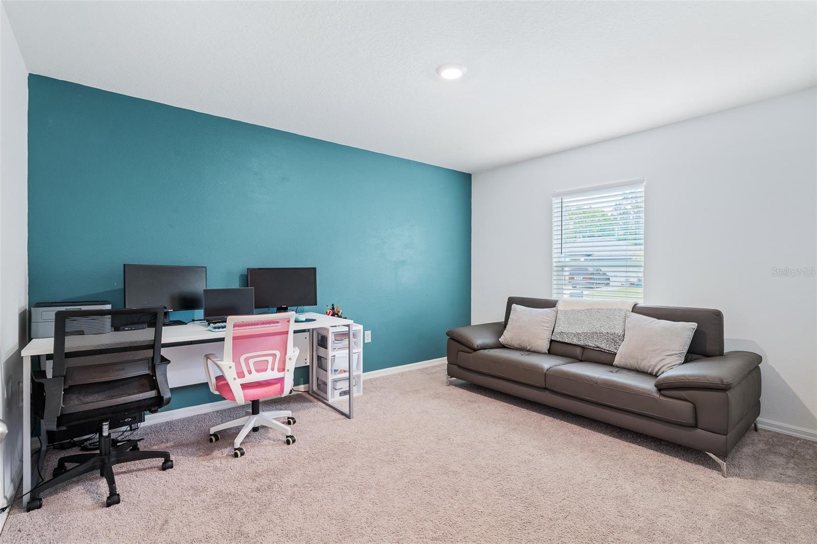 153 BIRD OF PARADISE DR