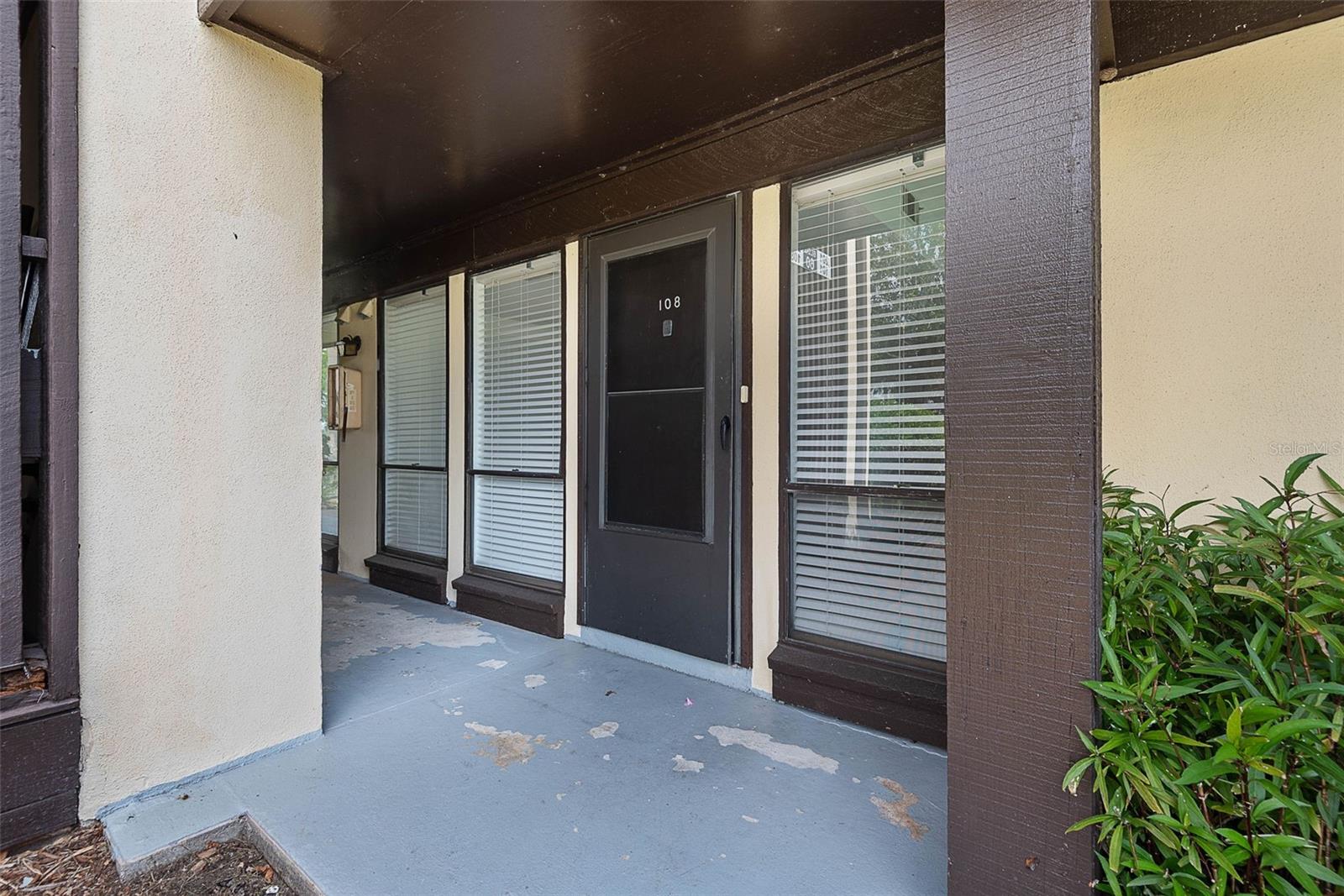 60 CLUB HOUSE DR #108