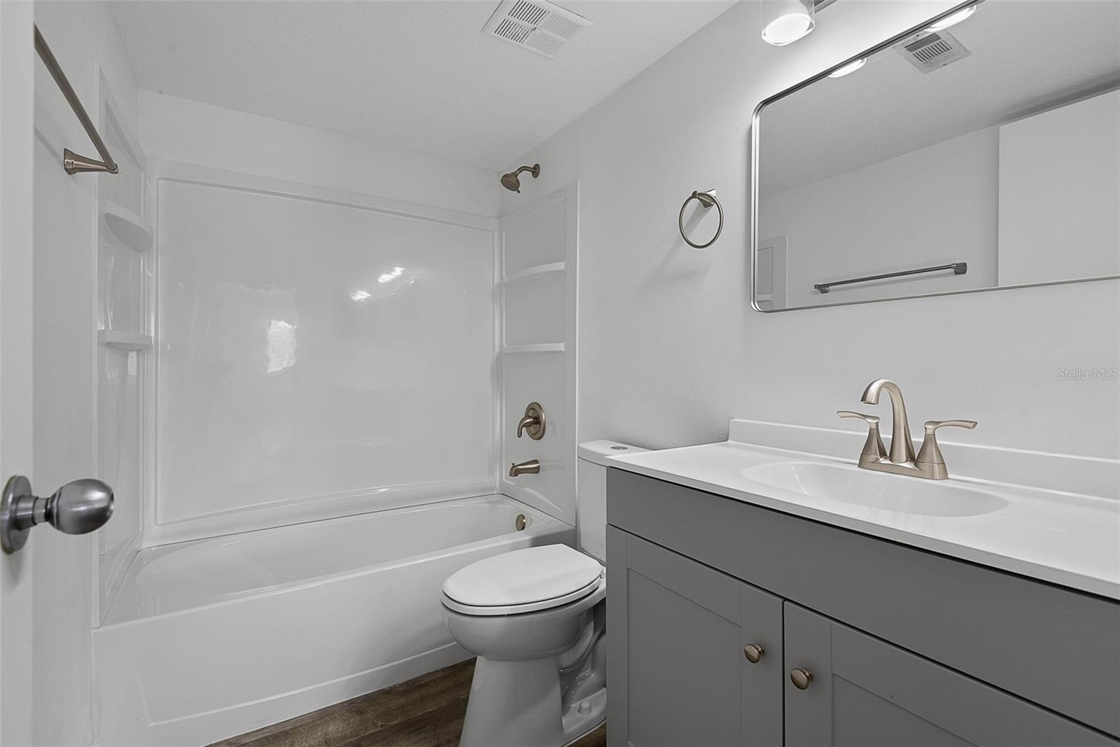 60 CLUB HOUSE DR #108