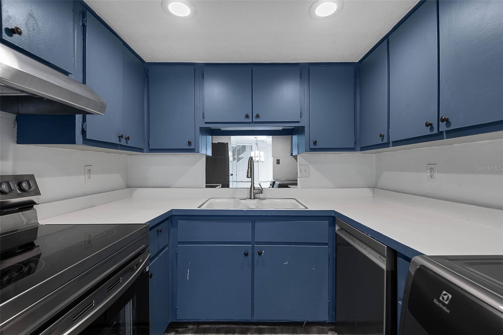 60 CLUB HOUSE DR #108