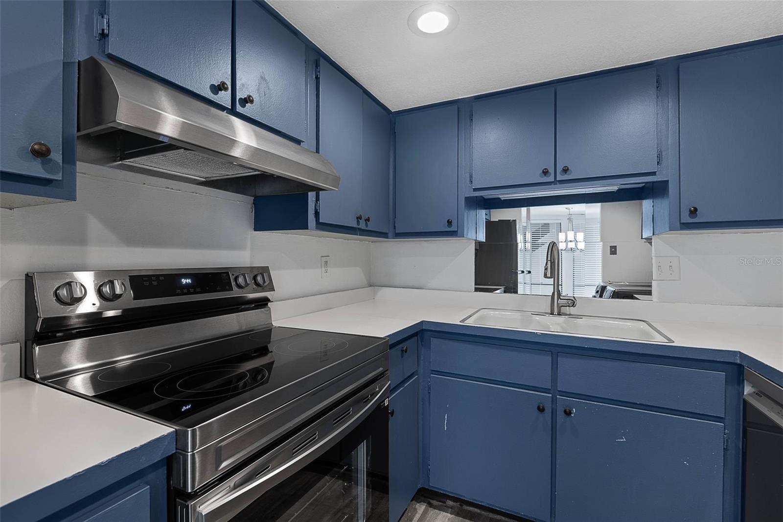 60 CLUB HOUSE DR #108