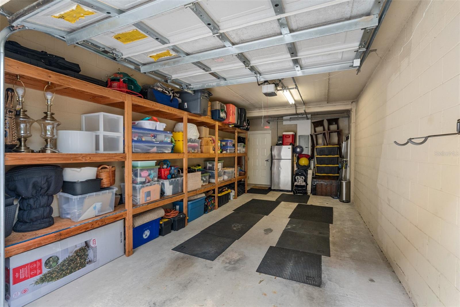 104 CLUB HOUSE DR #105