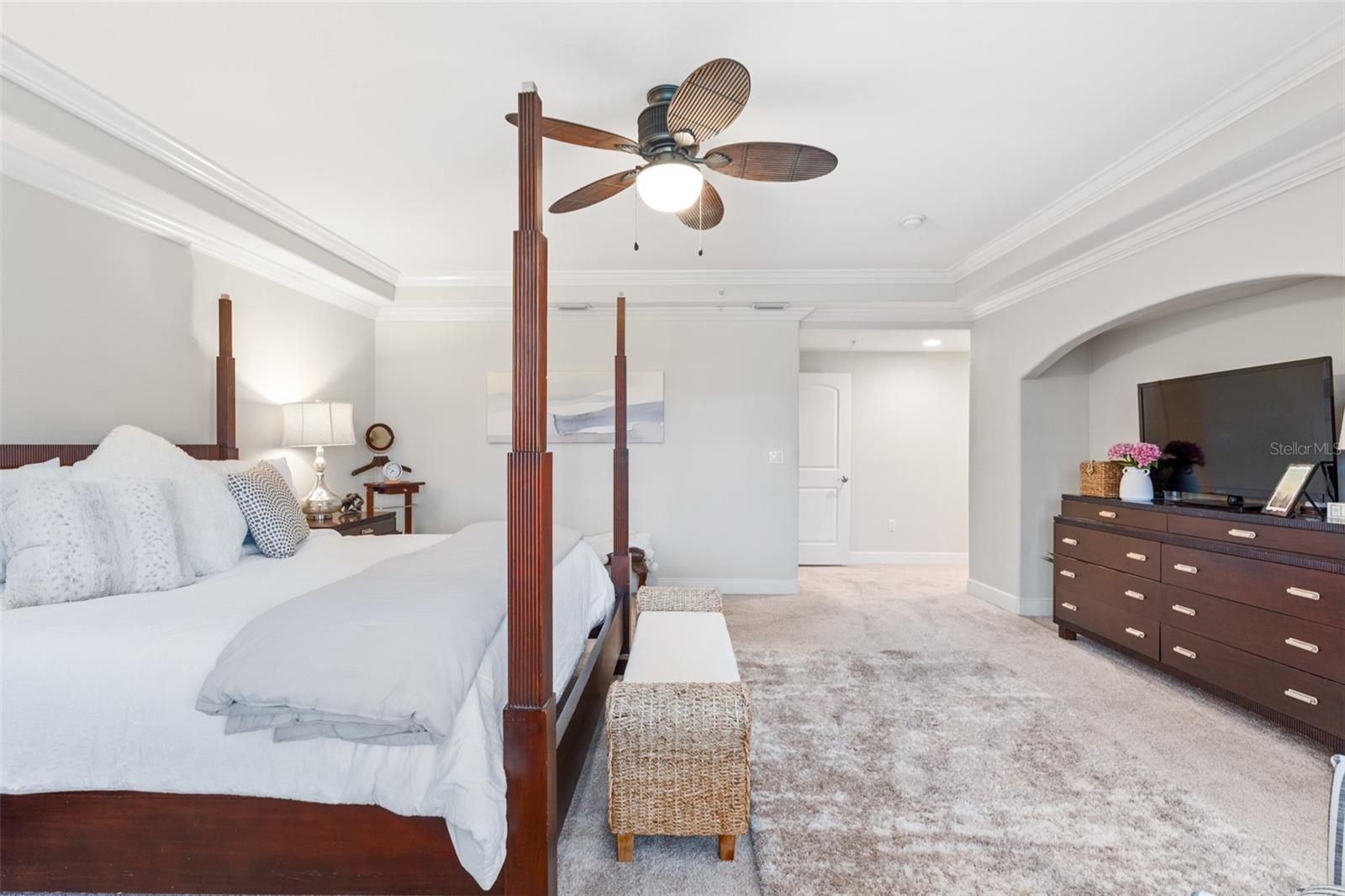 104 CLUB HOUSE DR #105