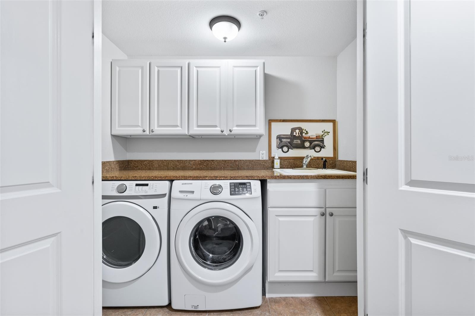 104 CLUB HOUSE DR #105