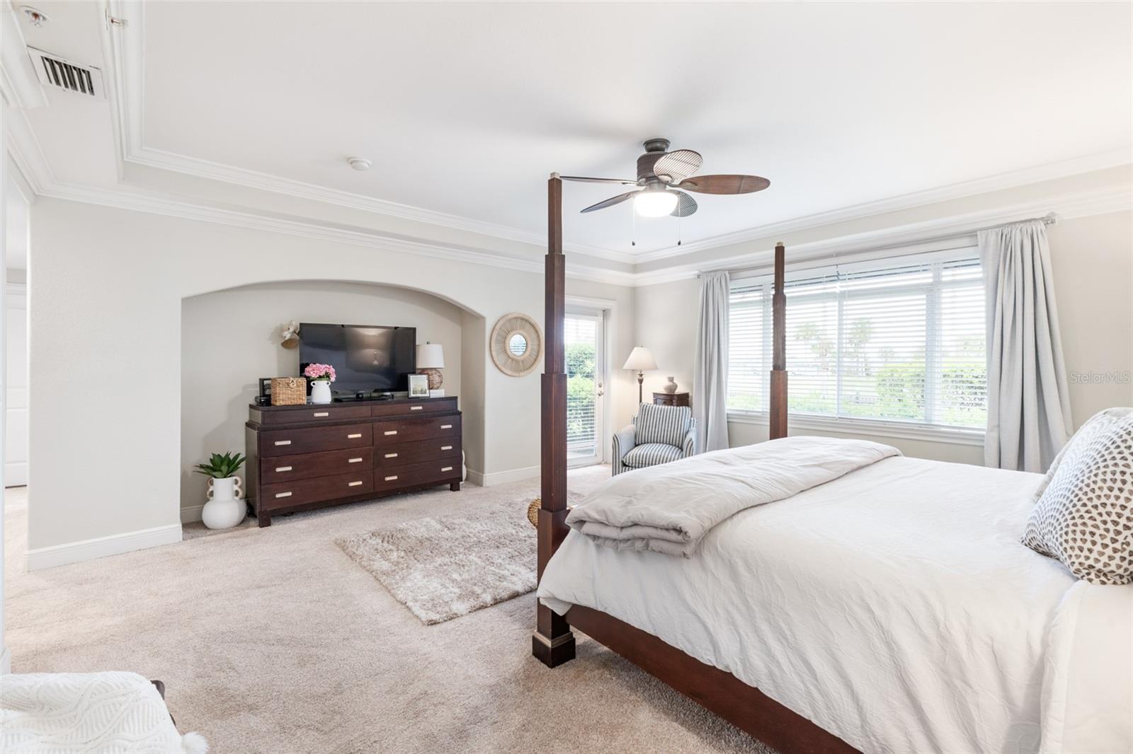 104 CLUB HOUSE DR #105