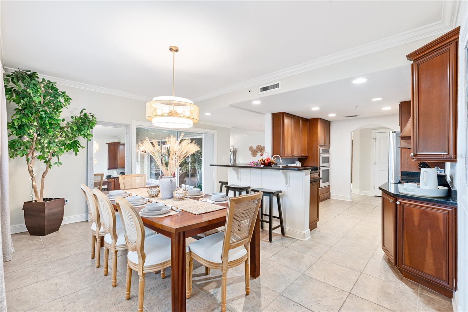 104 CLUB HOUSE DR #105