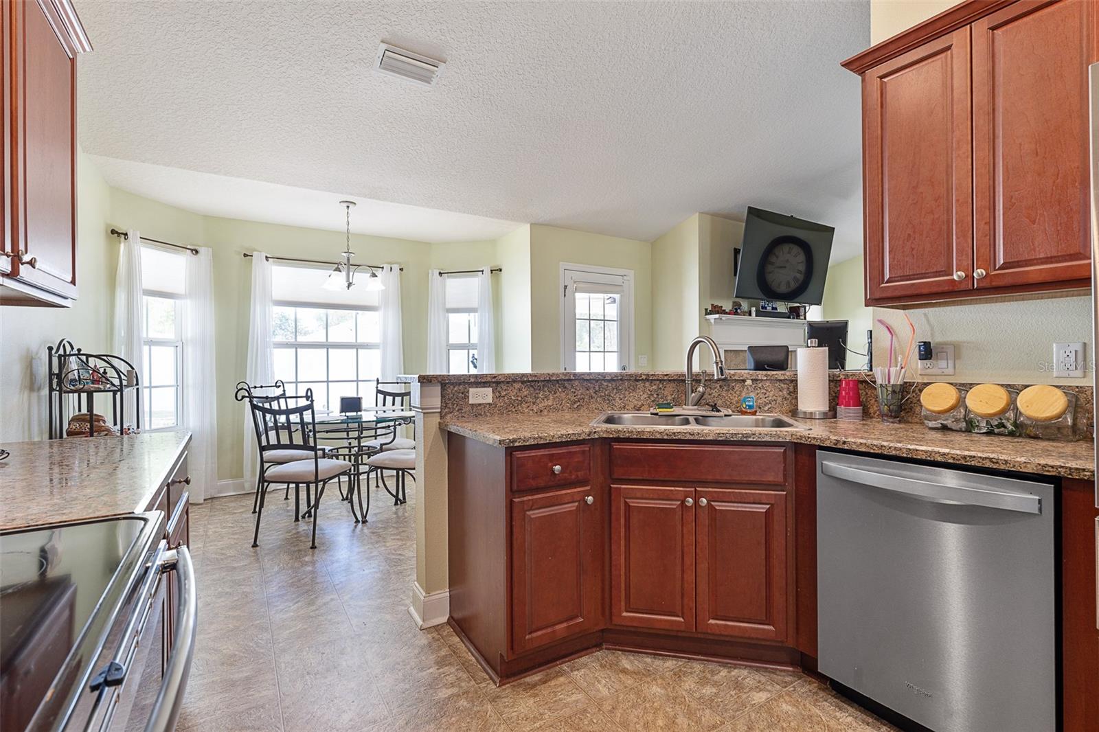 19 FREEMONT TURN