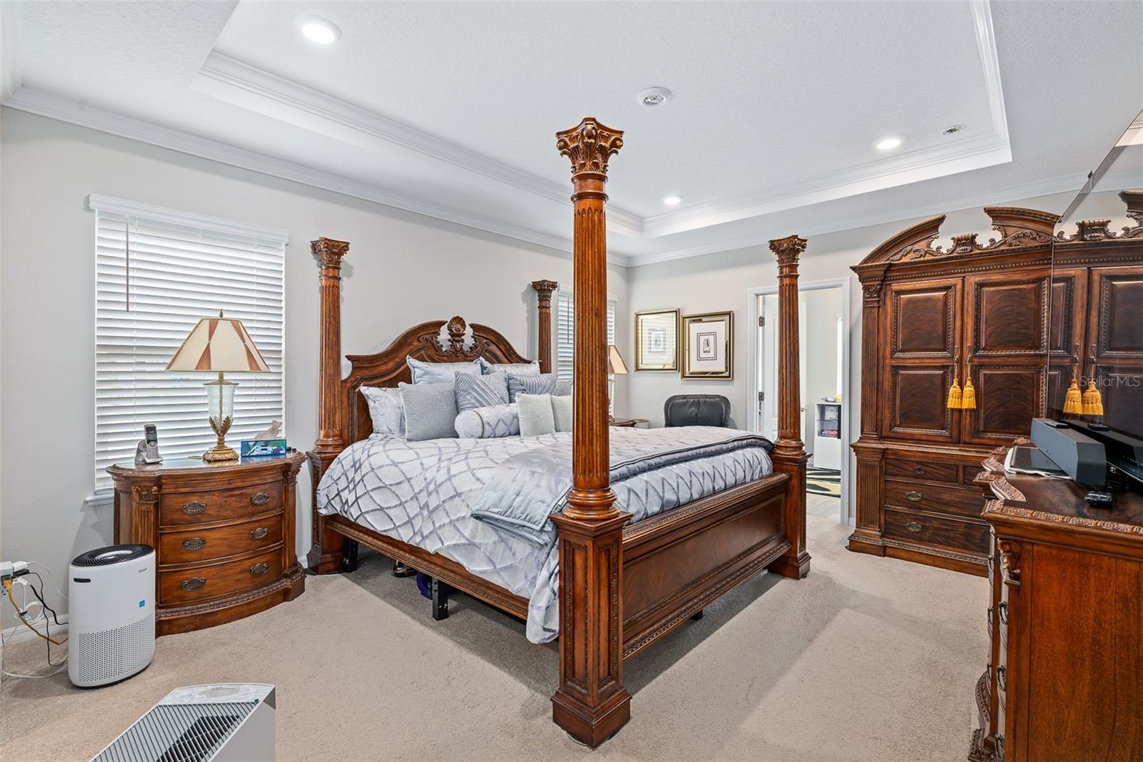 1 LYONS PL
