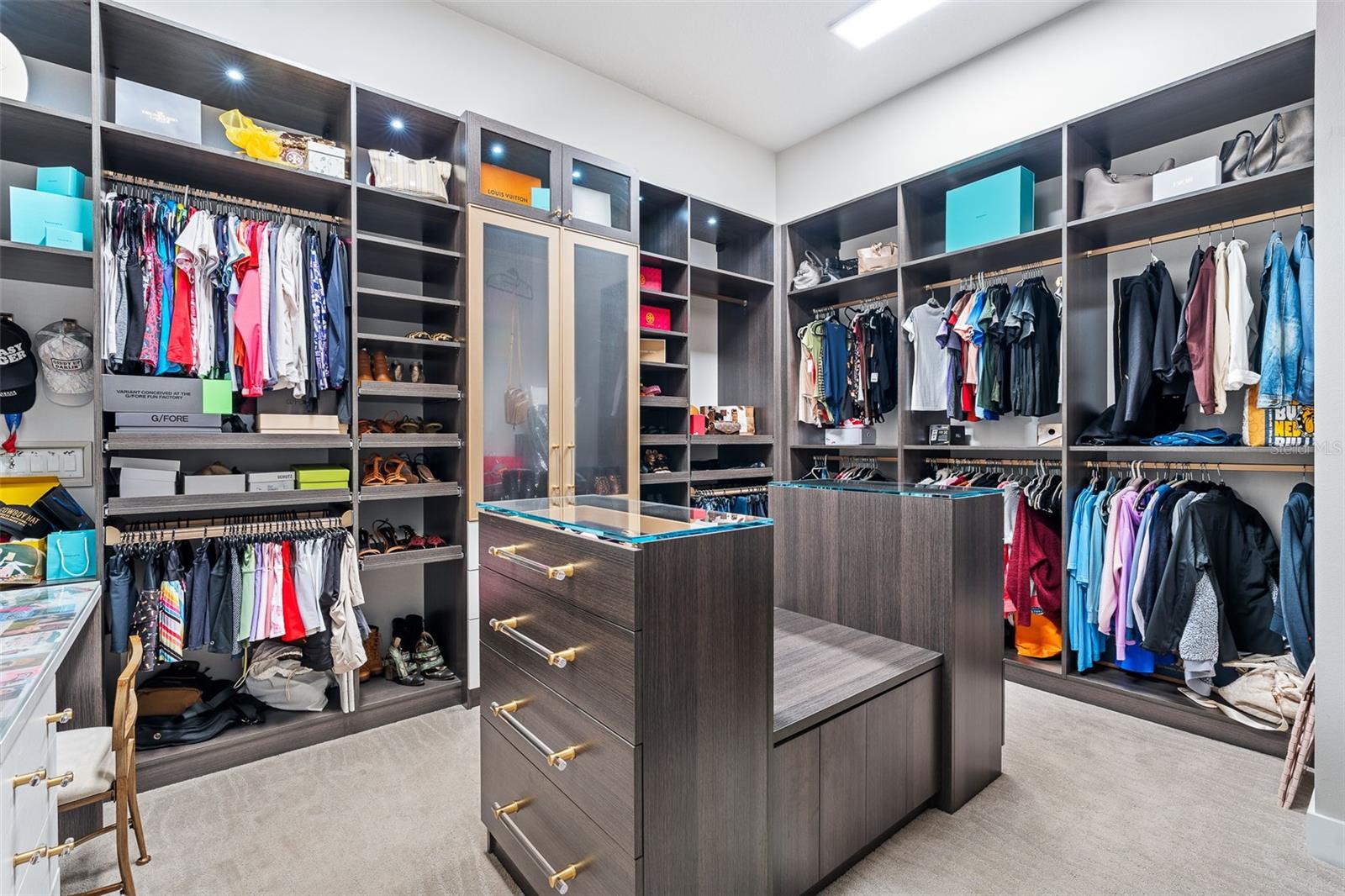 2343 LEGACY LN