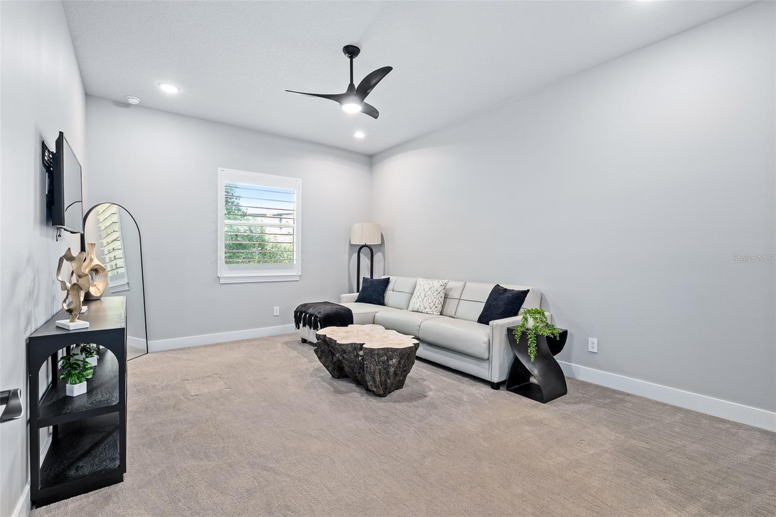 2343 LEGACY LN