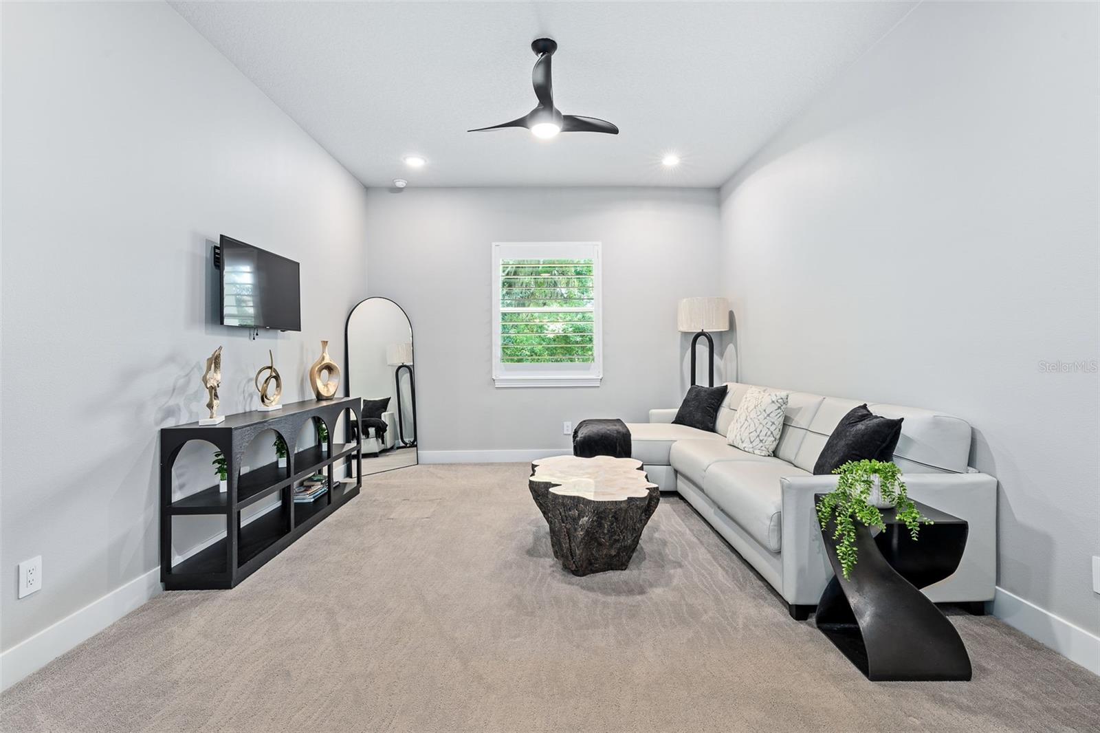 2343 LEGACY LN