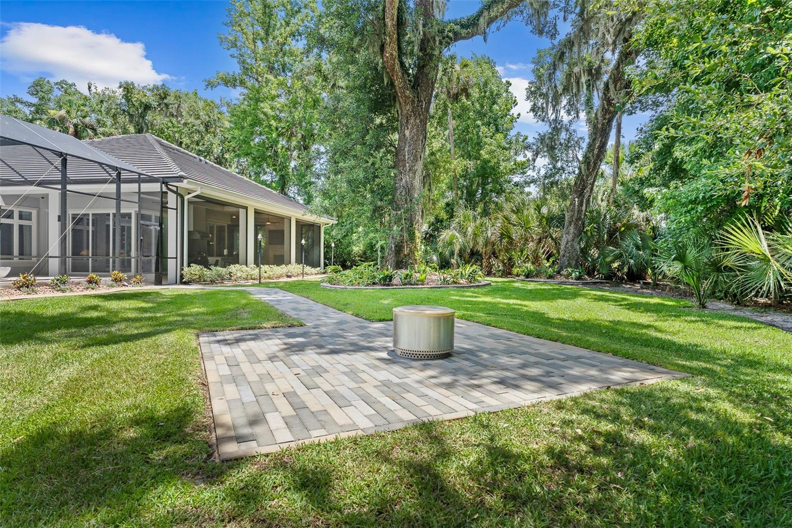 2343 LEGACY LN