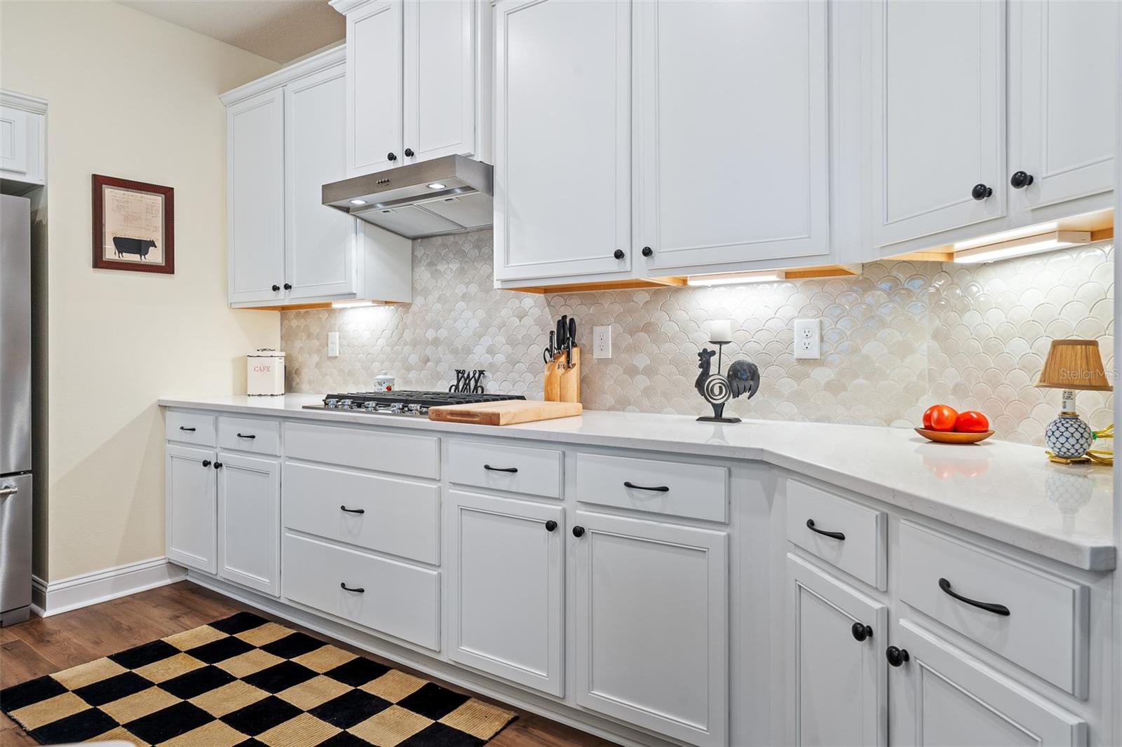 6 SIGNET CIR