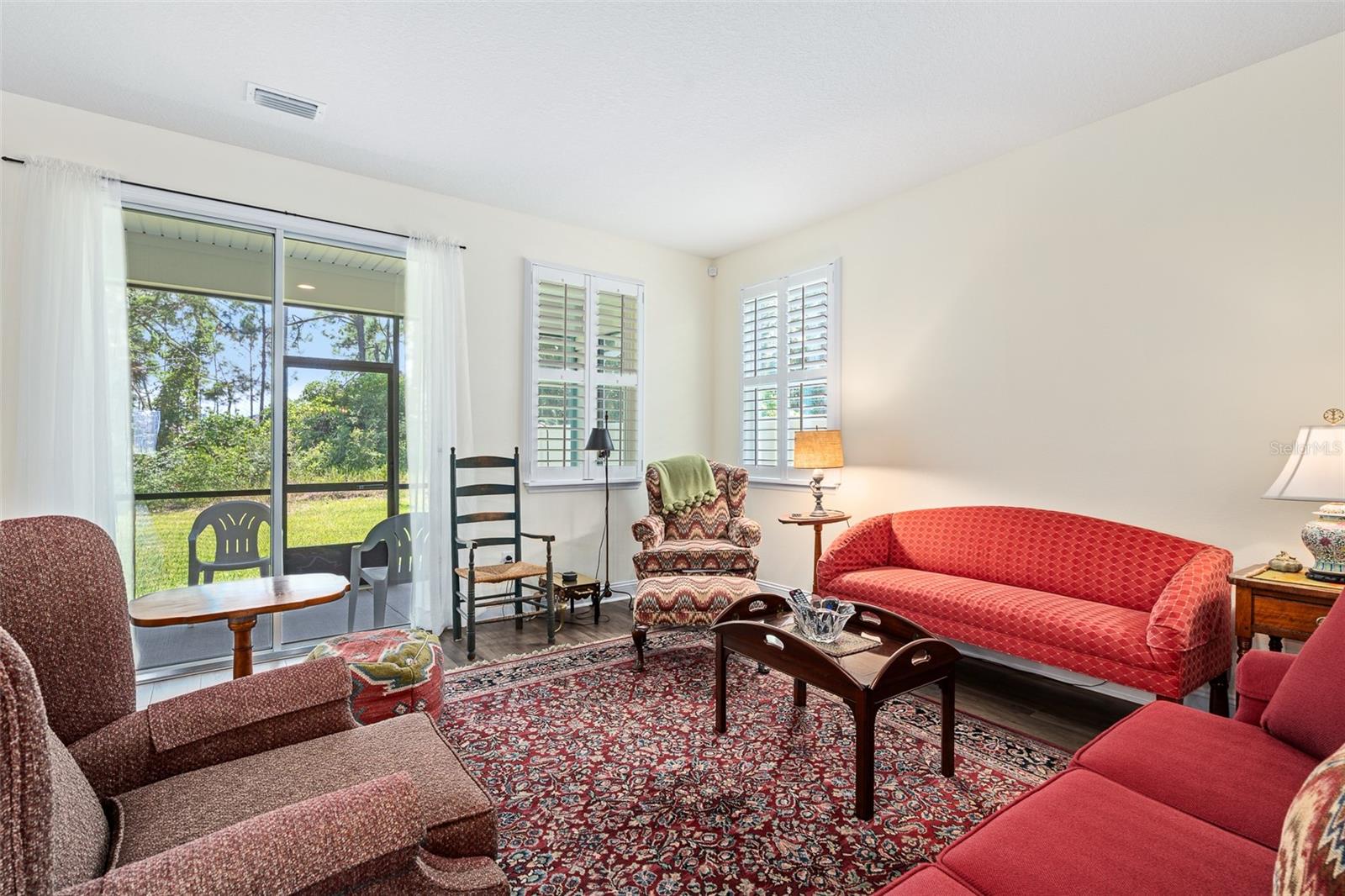 6 SIGNET CIR