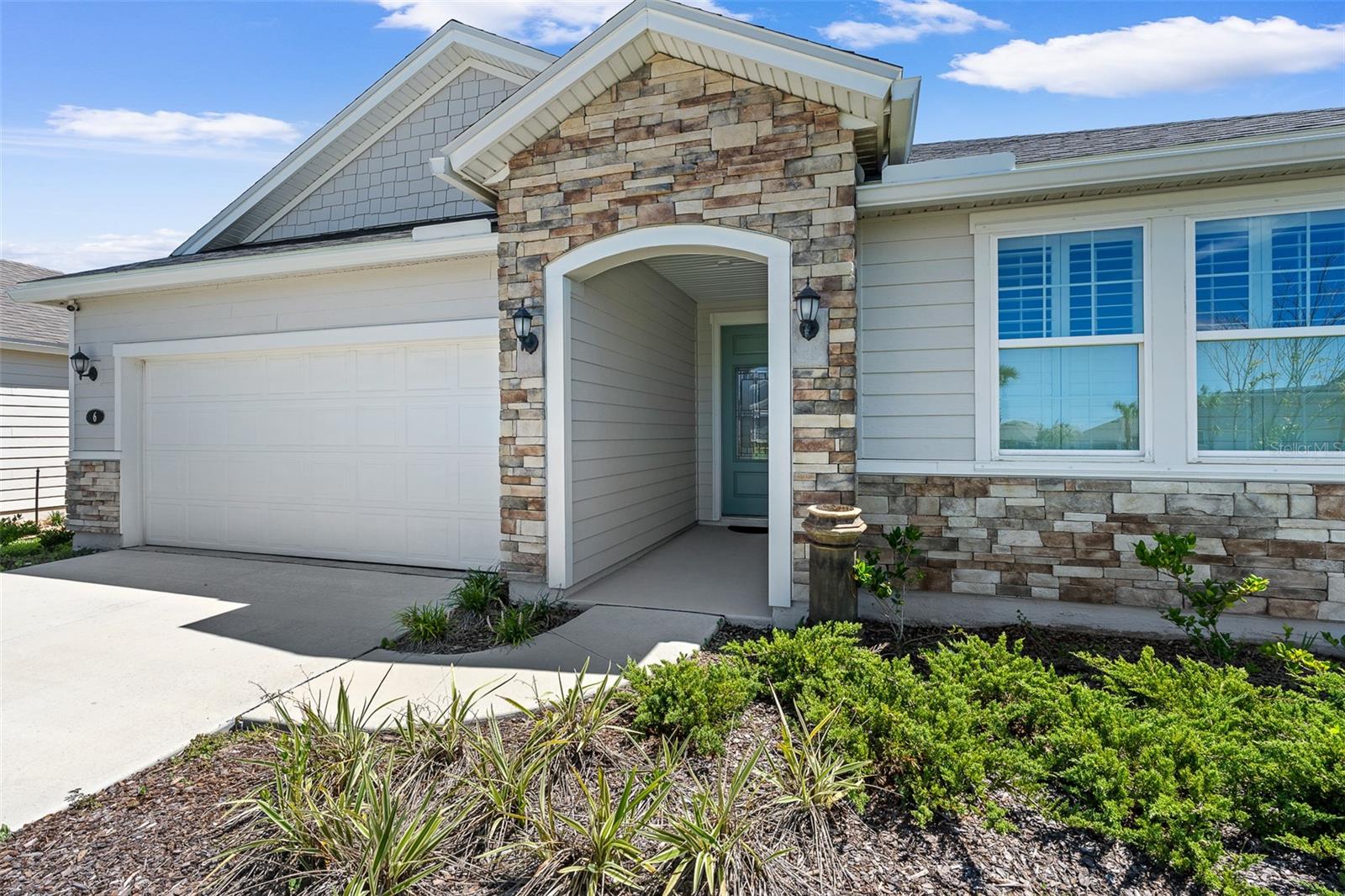 6 SIGNET CIR