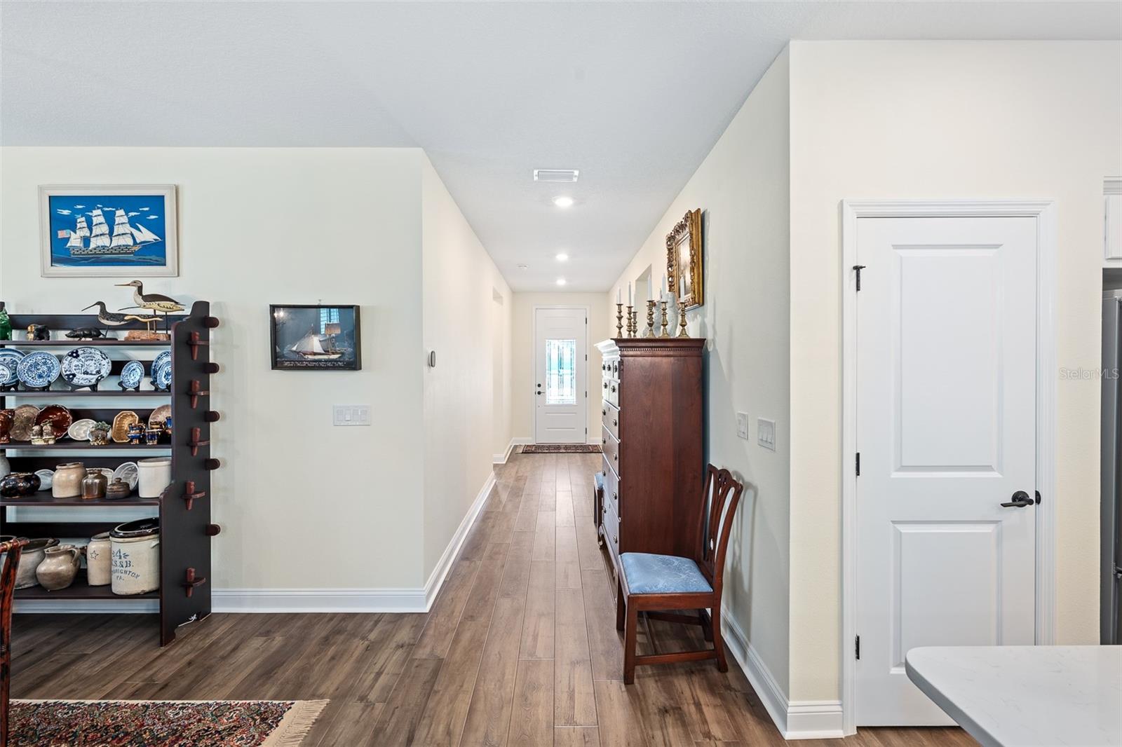 6 SIGNET CIR